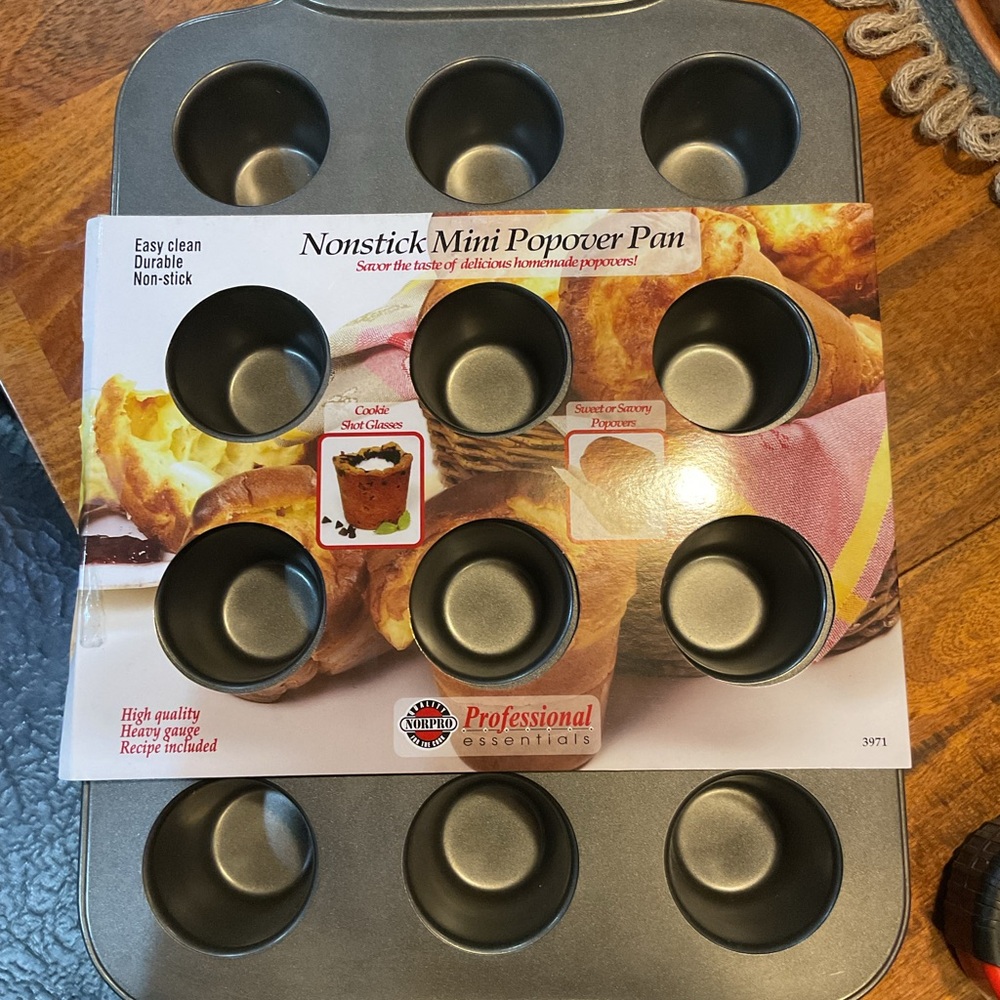 Professional Essentials Nonstick Mini Popover Pan - Black